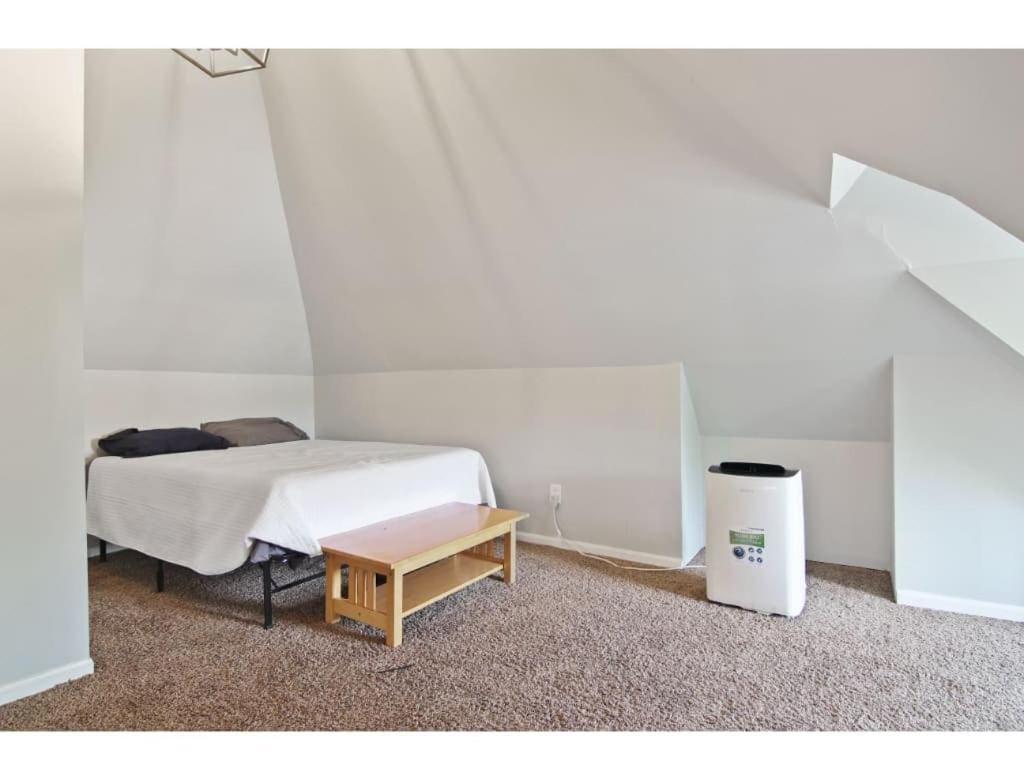 Housepitality - The Franklinton Crown - Location * Columbus