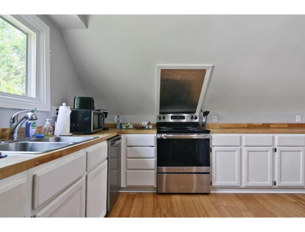 Housepitality - The Franklinton Crown - Location Apartment *